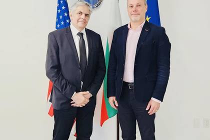 Среща на генералния консул с режисьора Момчил Карамитев