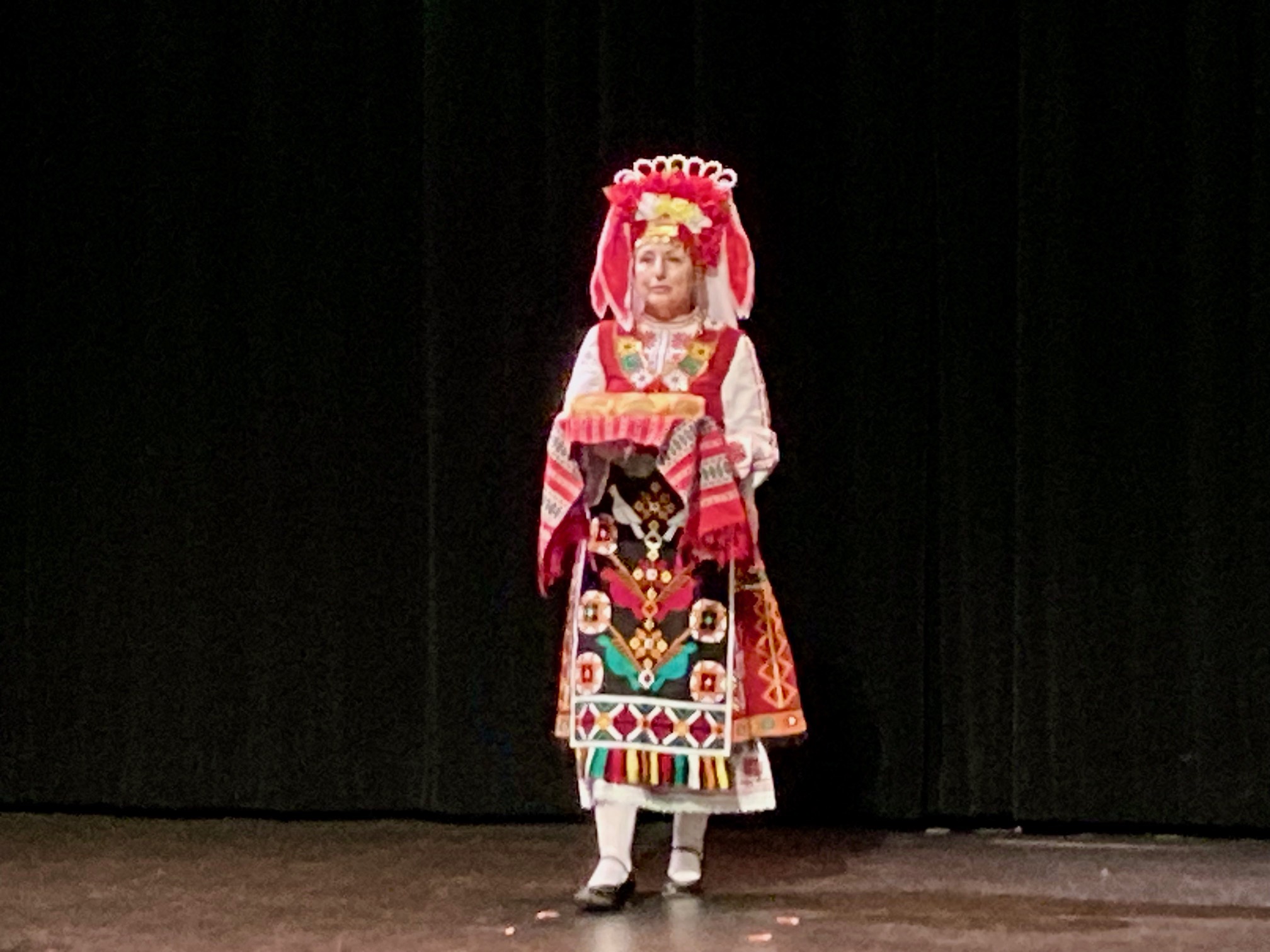 Honorary award granted to the Bulgarian Folklore Ensemble "Rodina" (Ottawa) on the occasion of its 25th anniversary