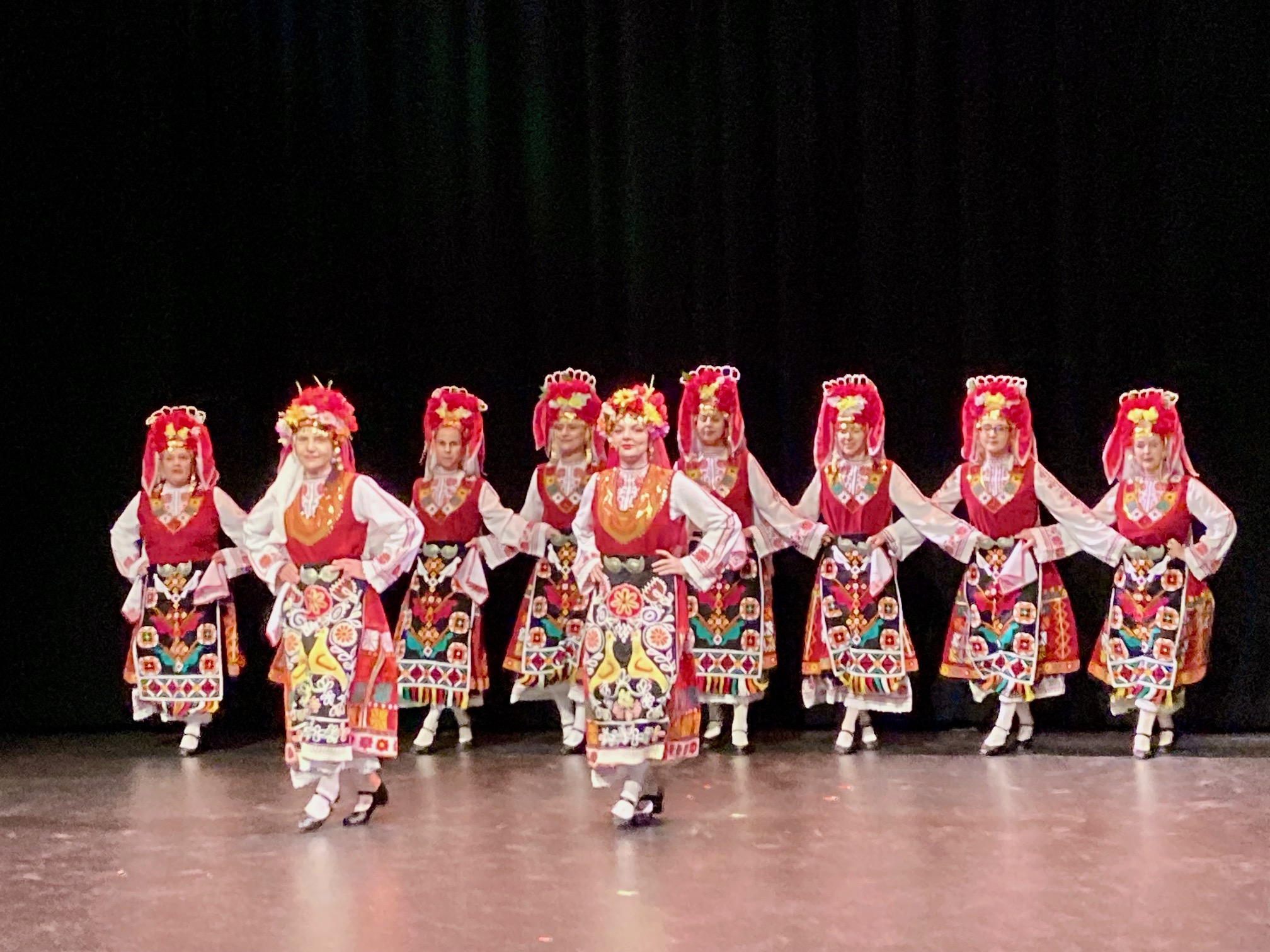 Honorary award granted to the Bulgarian Folklore Ensemble "Rodina" (Ottawa) on the occasion of its 25th anniversary