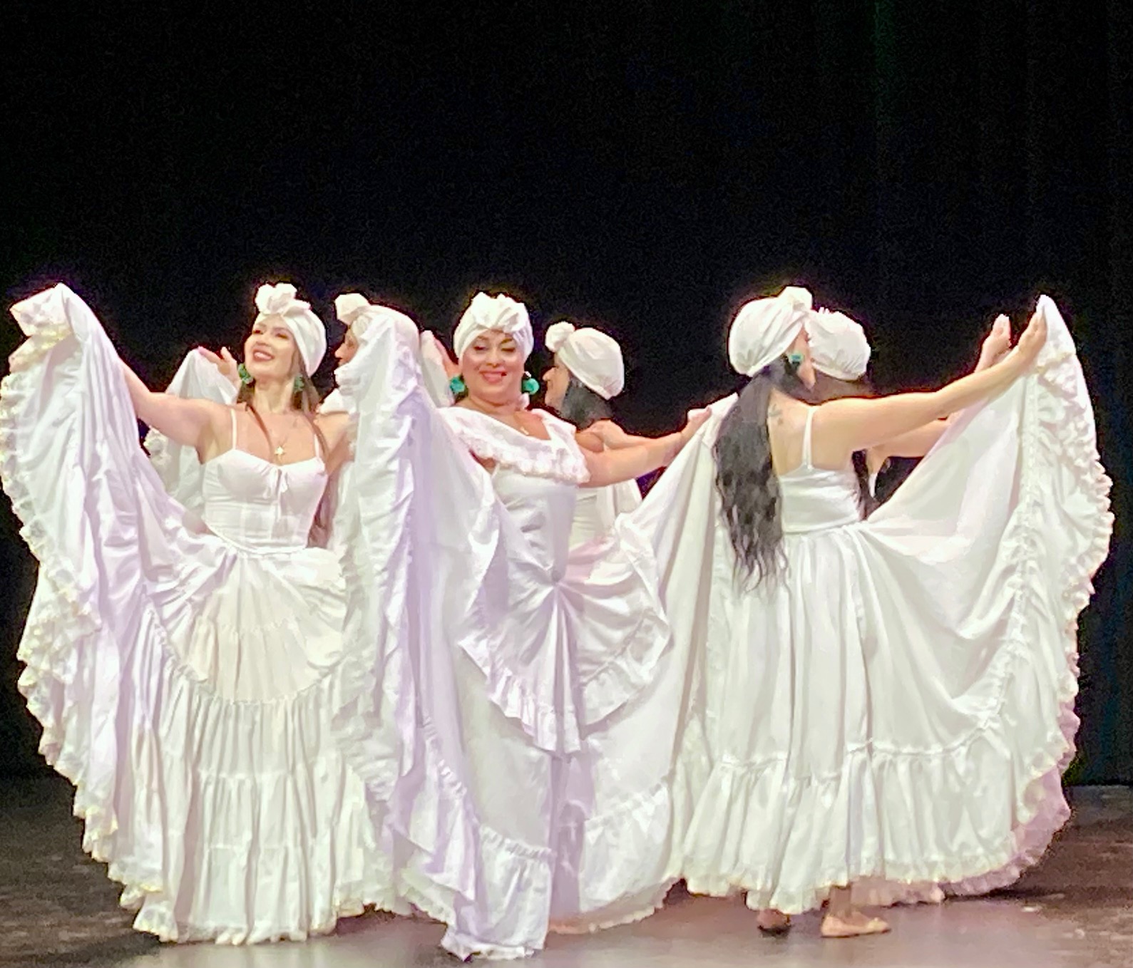 Honorary award granted to the Bulgarian Folklore Ensemble "Rodina" (Ottawa) on the occasion of its 25th anniversary