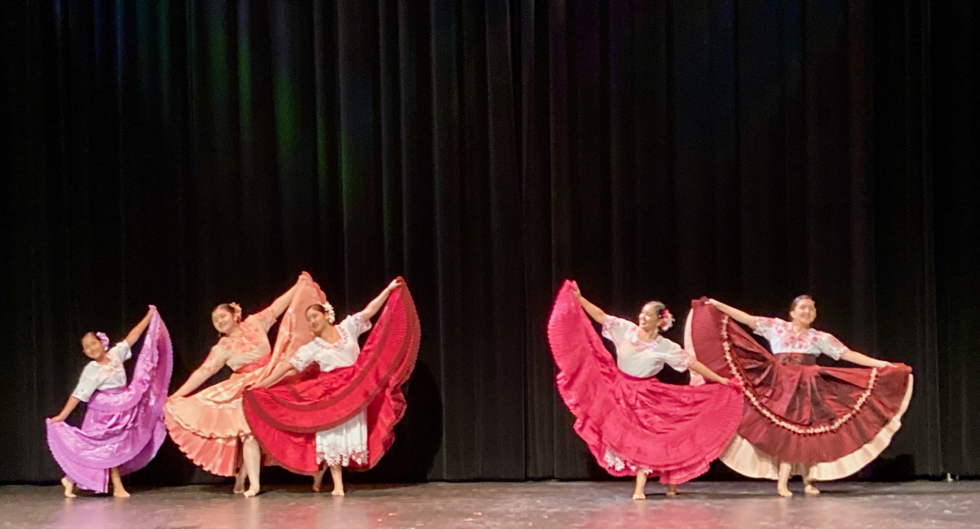 Honorary award granted to the Bulgarian Folklore Ensemble "Rodina" (Ottawa) on the occasion of its 25th anniversary