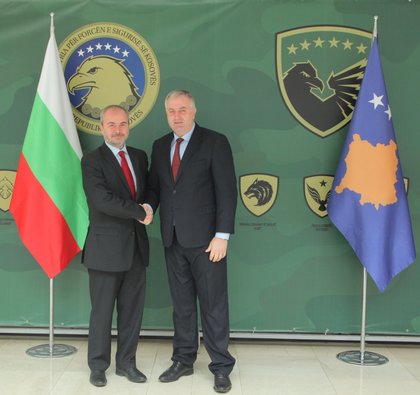 Среща на посланик Данчев с министъра на Косовските сили за сигурност