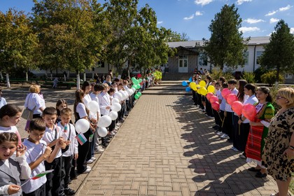 Нова спортна площадка за учениците в Гимназия Тараклия