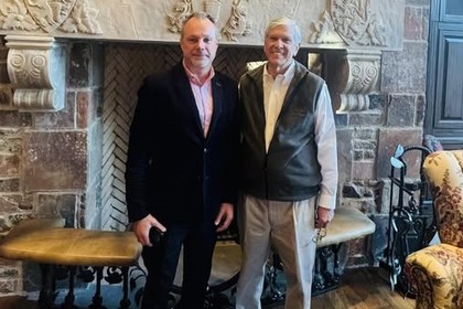 Генералният консул Бойко Христов се срещна с американския сенатор Гордън Смит 