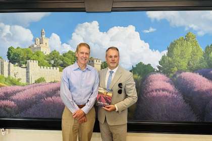 Генералният консул посети централата на doTERRA International в Плезънт Гроув, Юта