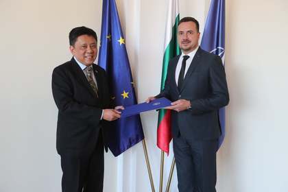 Deputy Minister of Foreign Affairs Nikolay Pavlov Receives Copies of the Letters of Credence of H. E. Ambassador Noel Servigon of the Republic of the Philippines to the Republic of Bulgaria (Seat in Bucharest) 