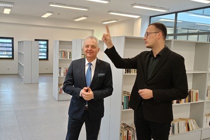 С подкрепата на България библиотеката в Джилян отваря нова страница по пътя си към дигитално бъдеще