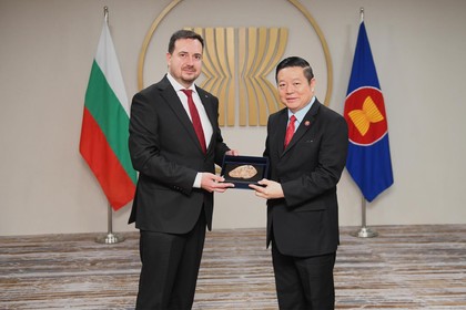 Deputy Minister of Foreign Affairs Nikolay Pavlov discusses development of relations between Bulgaria and Southeast Asian states with ASEAN Secretary-General 
