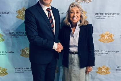 Среща на генералния консул с конгресмен Дина Тайтъс