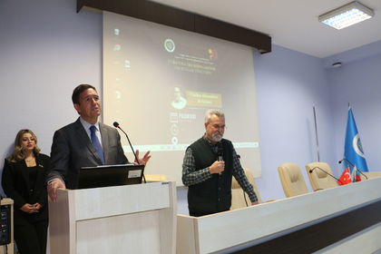 Ankara Üniversitesi Dil, Coğrafya ve Tarih Fakültesi'nde Dramatik Kukla Tiyatrosu Yönetmeni Vratsa Vladlen Alexandrov ile toplantı-söyleşi