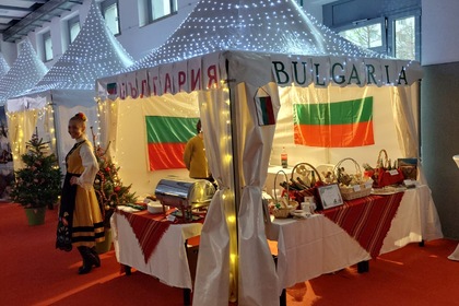 Участие в Коледен благотворителен базар, организиран от Немското училище в Москва със съдействието на Посолството на Германия в РФ