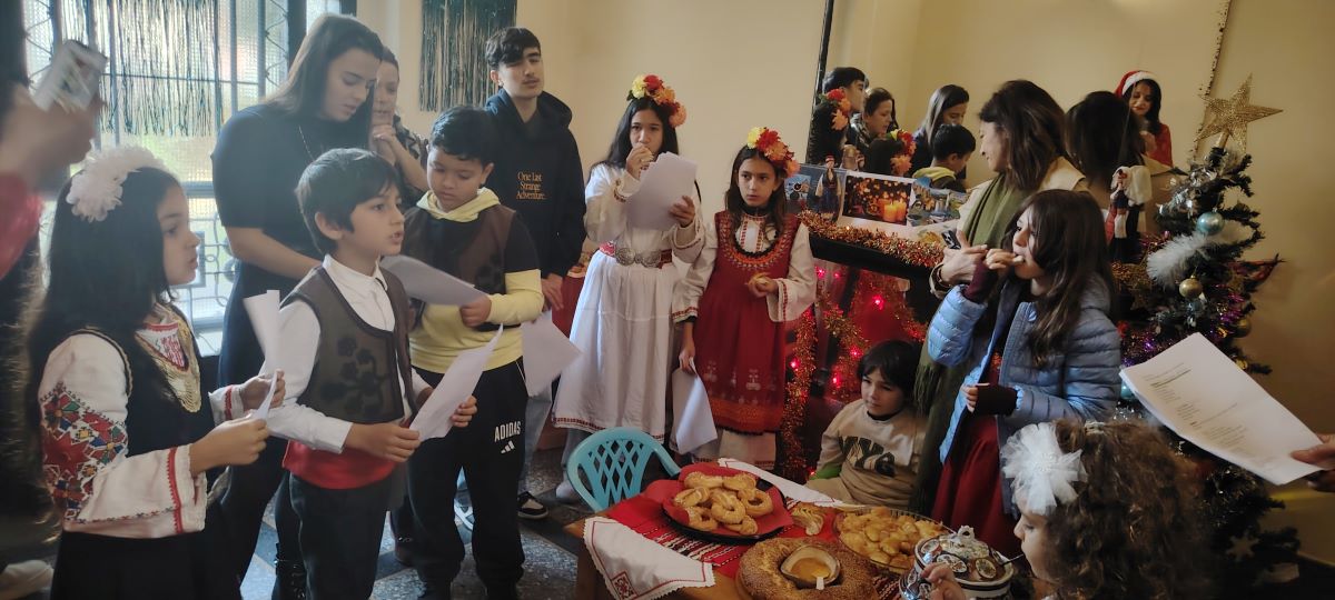 ДЕЦАТА ОТ БЪЛГАРСКОТО НЕДЕЛНО УЧИЛИЩЕ В МАРОКО ОТБЕЛЯЗАХА НАСТЪПВАЩИТЕ КОЛЕДНИ И НОВОГОДИШНИ ПРАЗНИЦИ