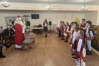 Коледен празник на Българското училище към Посолството на Република България в РФ 