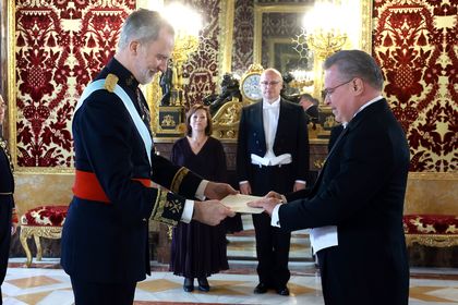 Връчване на акредитивни писма на посланик Тодор Стоянов