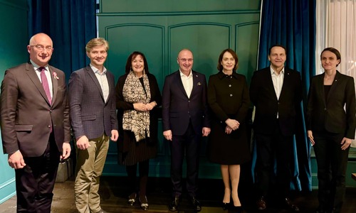 Министър Надежда Нейнски участва в работна вечеря в Брюксел в рамките на хърватското председателство на Инициативата „Три морета“