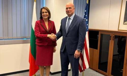 Среща на министър Надежда Нейнски с постоянния представител на САЩ в НАТО Матю Уитакър