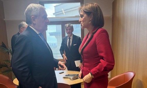 Министър Нейнски обсъди Коридор VIII с вицепремиера на Италия Антонио Таяни