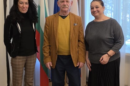 Среща на посланик Върбанова с Якоб ван Бейлен, нидерландски колекционер на български килими