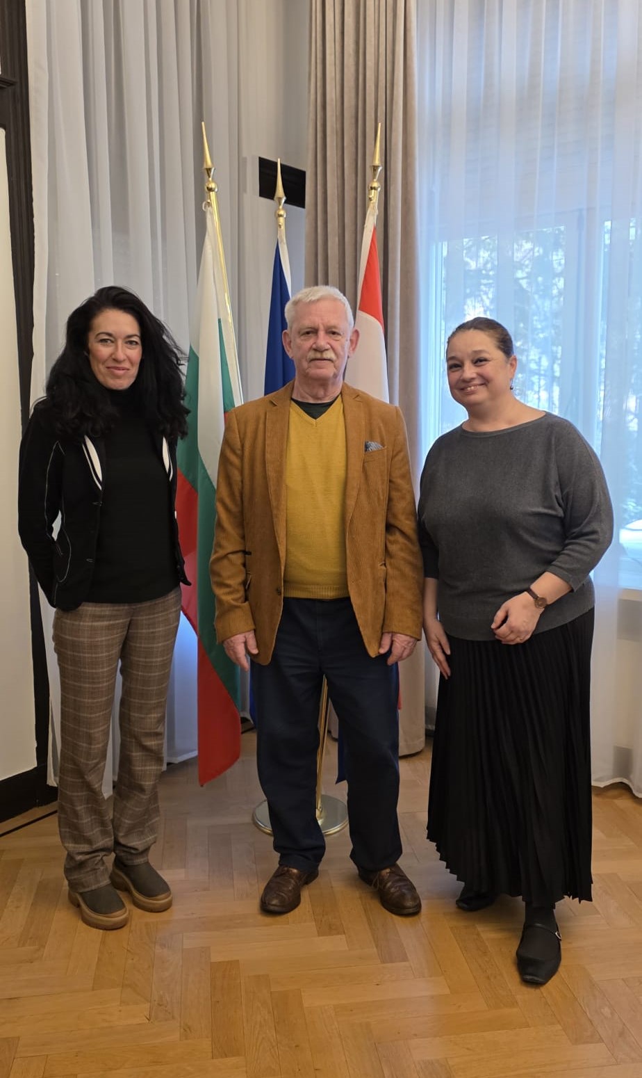 Meeting of Ambassador Varbanova with Jakob van Beijlen, Dutch collector of Bulgarian carpets