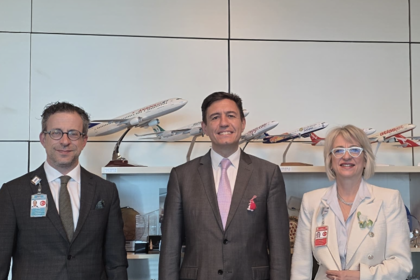 Посланик Ангел Чолаков проведе среща с ръководството на летище Есенбоа-Анкара