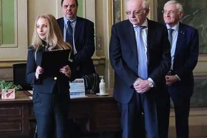 Представяне на изложба „Корени, с които да летиш“ на художничките Лидия Боянова и Вера Боянова в Торино