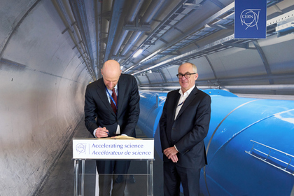 Посланик Ангел Банджов, постоянен представител на Република България към Службата на ООН и други международни организации в Женева посети Европейската организация за ядрени изследвания (ЦЕРН)