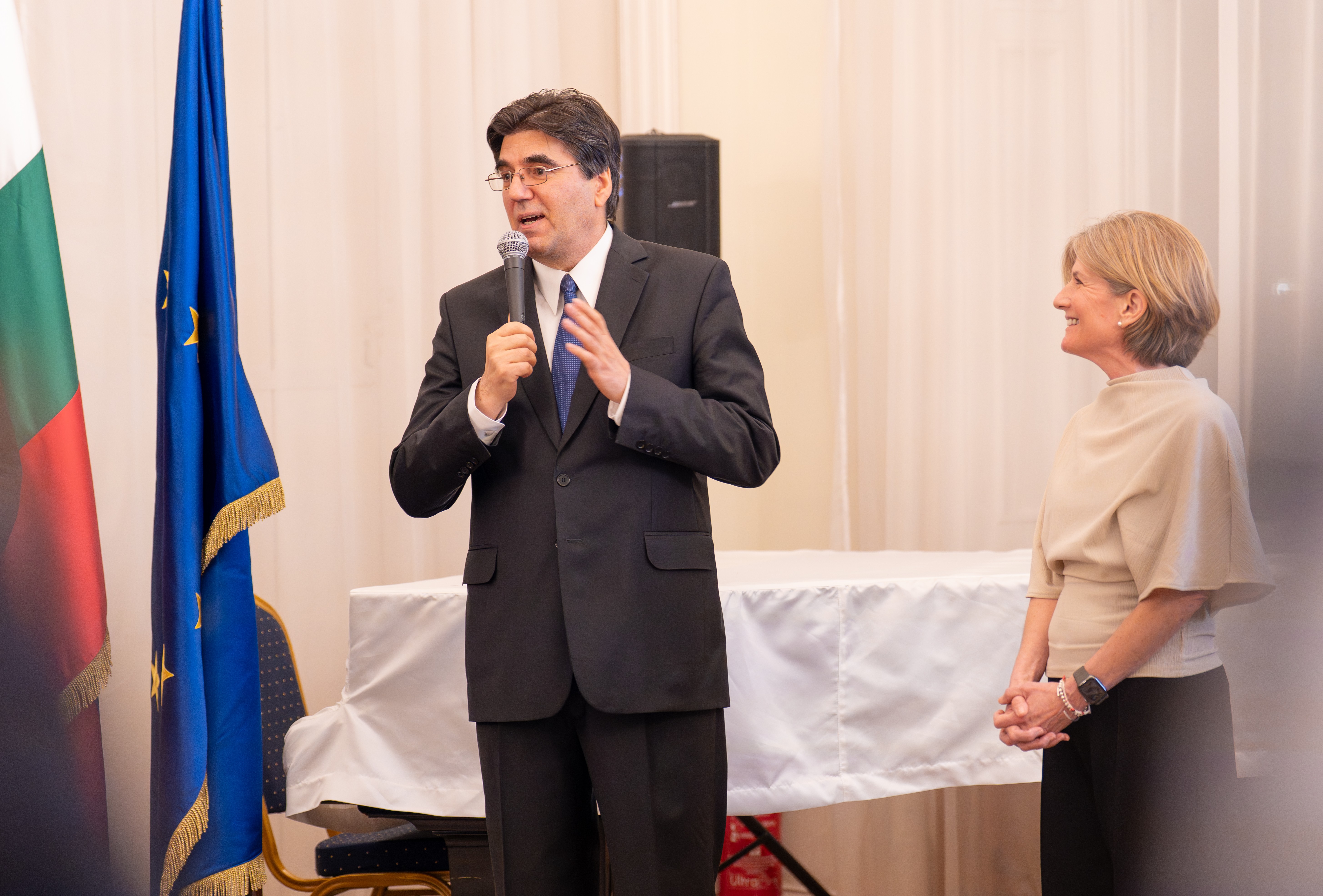 Вълнуваща среща на възпитаници на Американския колеж в София