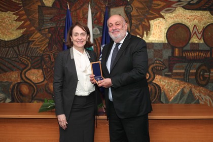 Permanent Secretary of the Ministry of Foreign Affairs Ivan Naydenov Awarded the Ministry’s Highest Distinction, the “Golden Laurel Branch”, by Minister Nadezhda Neynsky 