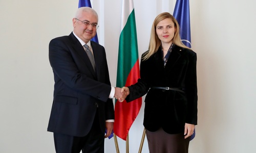 Министър Велислава Петрова проведе среща с посланика на Турция в България Мехмет Саит Уянък