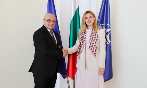 Министър Велислава Петрова проведе среща с посланика на Азербайджан Елмар Маммадов
