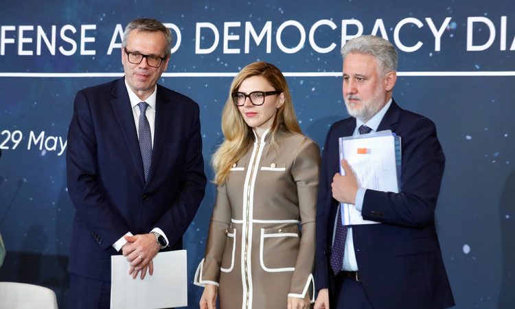 Министър Велислава Петрова: Укрепването на възпиращия и отбранителния потенциал на НАТО по източния фланг и в Черноморския регион е от съществено значение за България