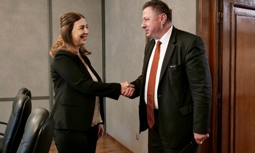 Заместник-министър Полендаков разговаря с посланика на Армения в България Цовинар Амбарцумян