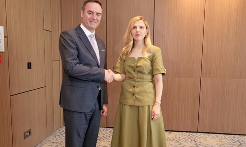 Министър Петрова се срещна с косовския си колега Глаук Конюфца