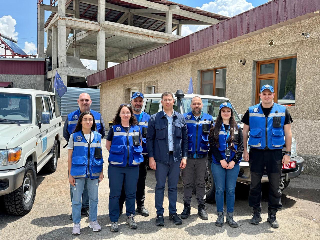 Meeting of Ambassador Nikola Nikolov with the Head of the EU Civilian Mission in Armenia Satu Koivu and a patrol with representatives of the Bulgarian contingent