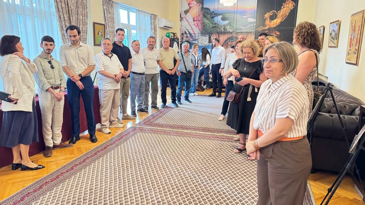 Histori, tradita dhe kujtesë: ekspozita “Bullgarët e Gollobordës” vjen në Tiranë