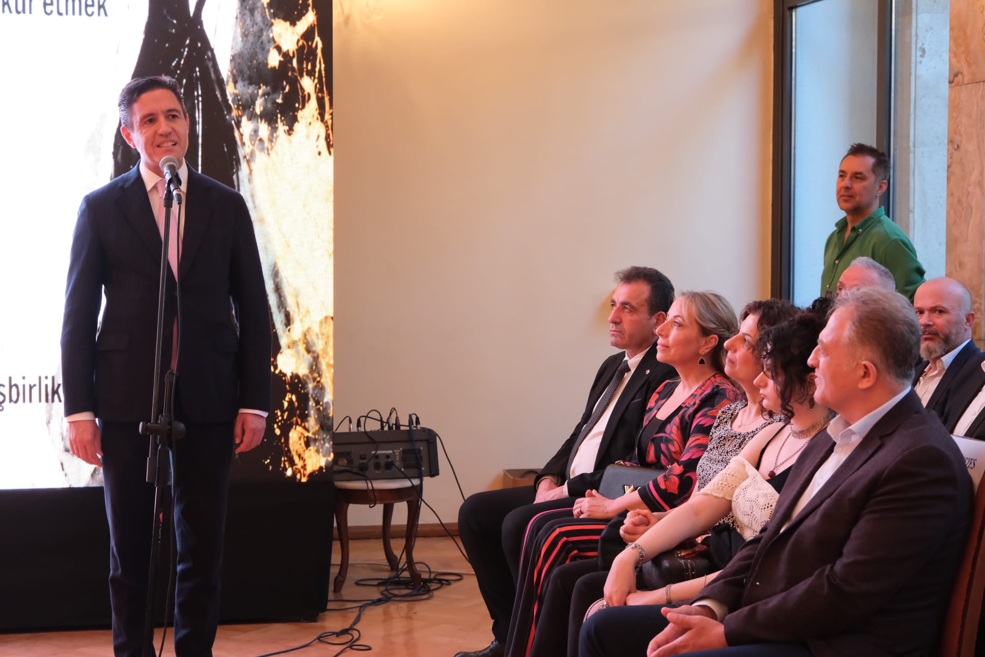 Ünlü Bulgar tasarımcısı İvan Donev'in Ankara Moda Haftası 2026 katılım