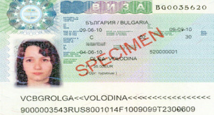 300 000 visas issued by Bulgaria’s consular office in Moscow and 150 000 in Kyiv ...