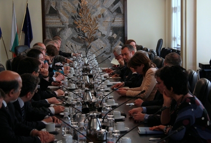 Nickolay Mladenov presented results of investigation into the bombing at Bourgas Airport to European ambassadors