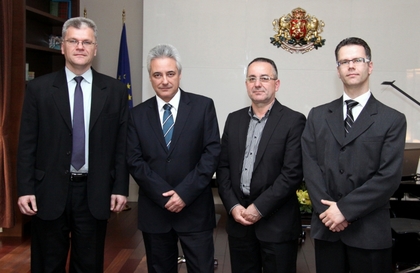 Prime Minister Marin Raykov met with representatives of the Bulgarian Cultural Club – Skopje