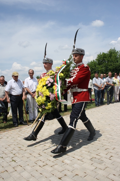Memory of the fallen honoured at Bulgarian military cemetery in Novo Selo