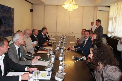 Министър Вигенин обсъди с работодателски организации възможностите за сътрудничество