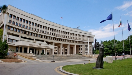 Министър Даниел Митов проведе телефонен разговор с македонския си колега