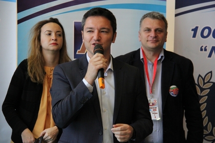 Fifth chess game between fans of "Levski" and CSKA in support of tolerance on sports pitches