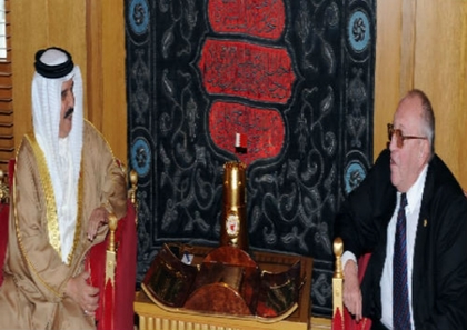 Ambassador Olshevski presented his credentials to the King of Bahrain 