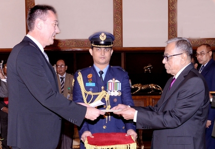 Ambassador Petko Doykov presented his credentials to the President of Bangladesh