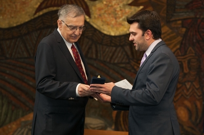 Deputy Minister Georgiev presented the Golden Laurel Branch to Larry Koroloff
