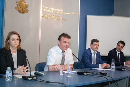 Необходимо е по-равнопоставено представяне на държавите-членки в гражданските мисии на ЕС
