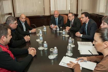 Министър Даниел Митов се срещна с ръководството на Асоциацията на българските превозвачи