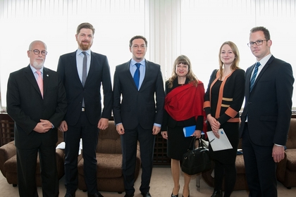 Министър Даниел Митов се срещна с представители на германските политически фондации у нас