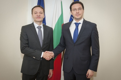 Прощална среща на министър Даниел Митов с посланика на Румъния